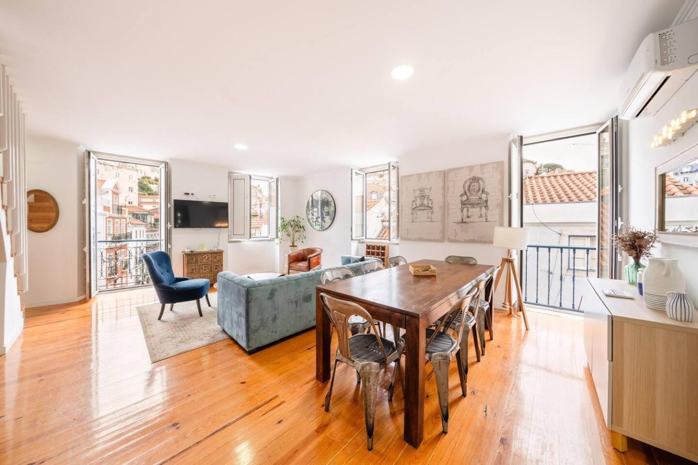 Castle-View Penthouse Duplex In Lisbon Appartement *